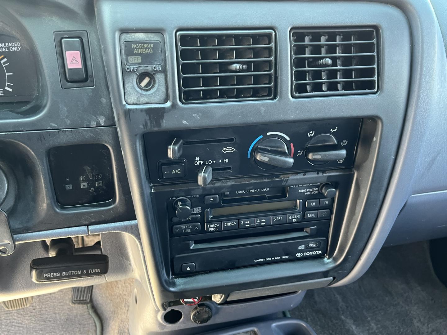 ./imagenes/INVOICE/2019/15908/PICK UP TOYOTA TACOMA (12).JPG